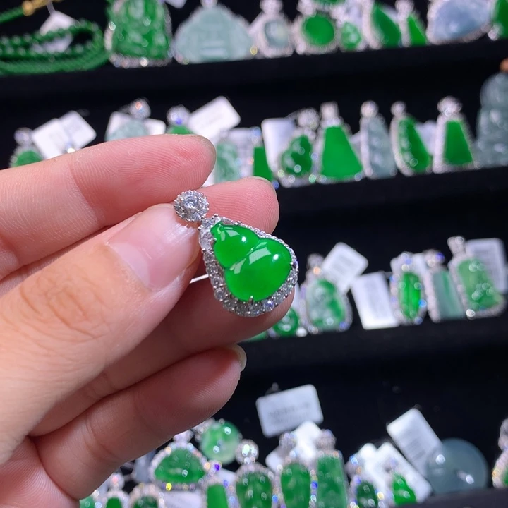 【闪购商品】颈饰银S925镶嵌翡翠天然翡翠
