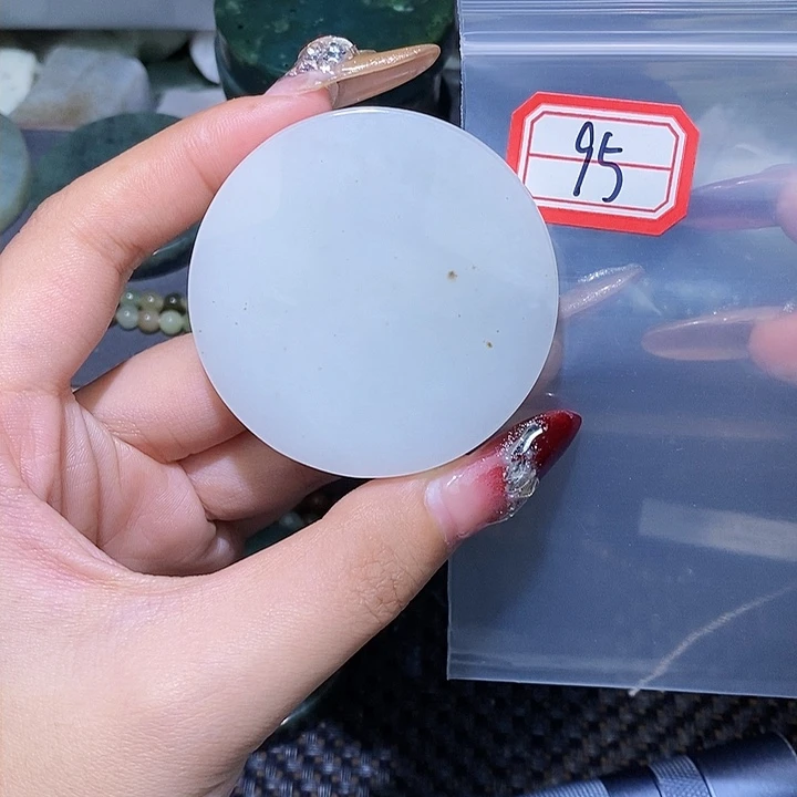 和田玉和田玉边角料随机发未镶嵌