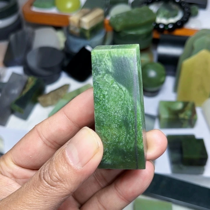 未镶嵌和田玉珠宝半成品