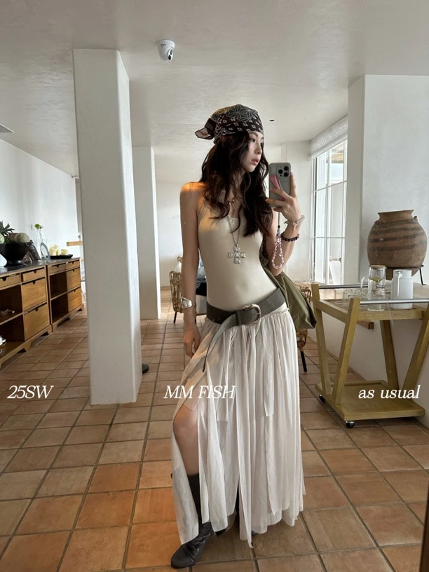 馒头（1mtq231#）飘逸感不规则的侧开叉！氛围感背心连衣裙5-13