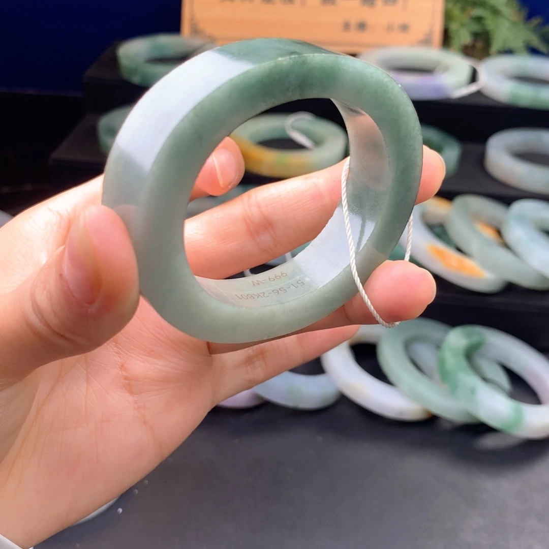 定制翡翠手镯不退不换未镶嵌