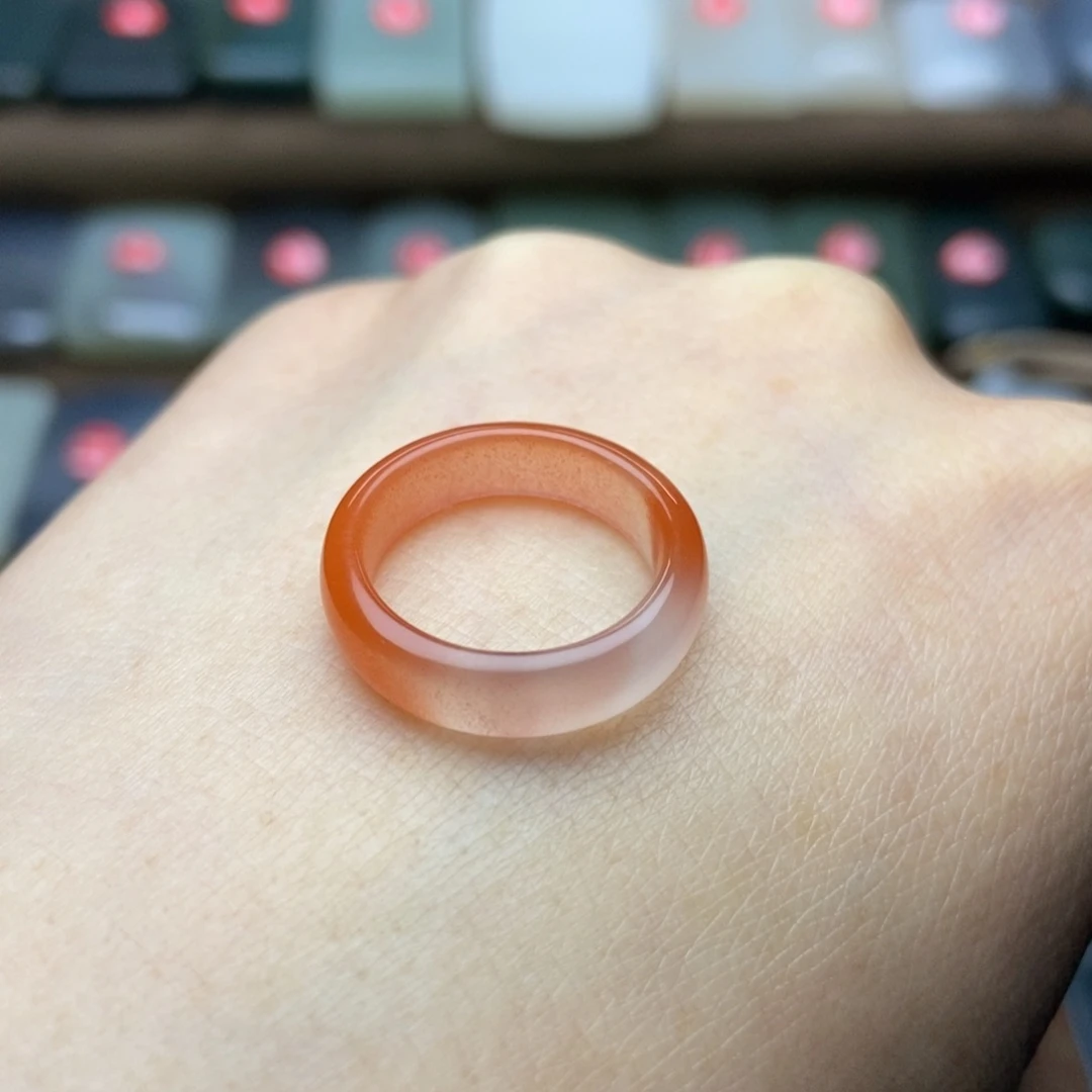 南红玛瑙未镶嵌颈饰