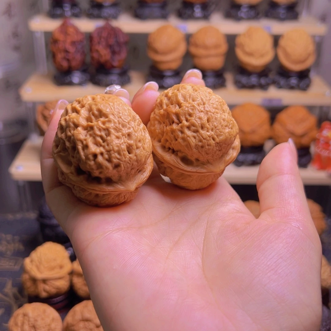 桃核吊坠龙鳞铁狮子H22