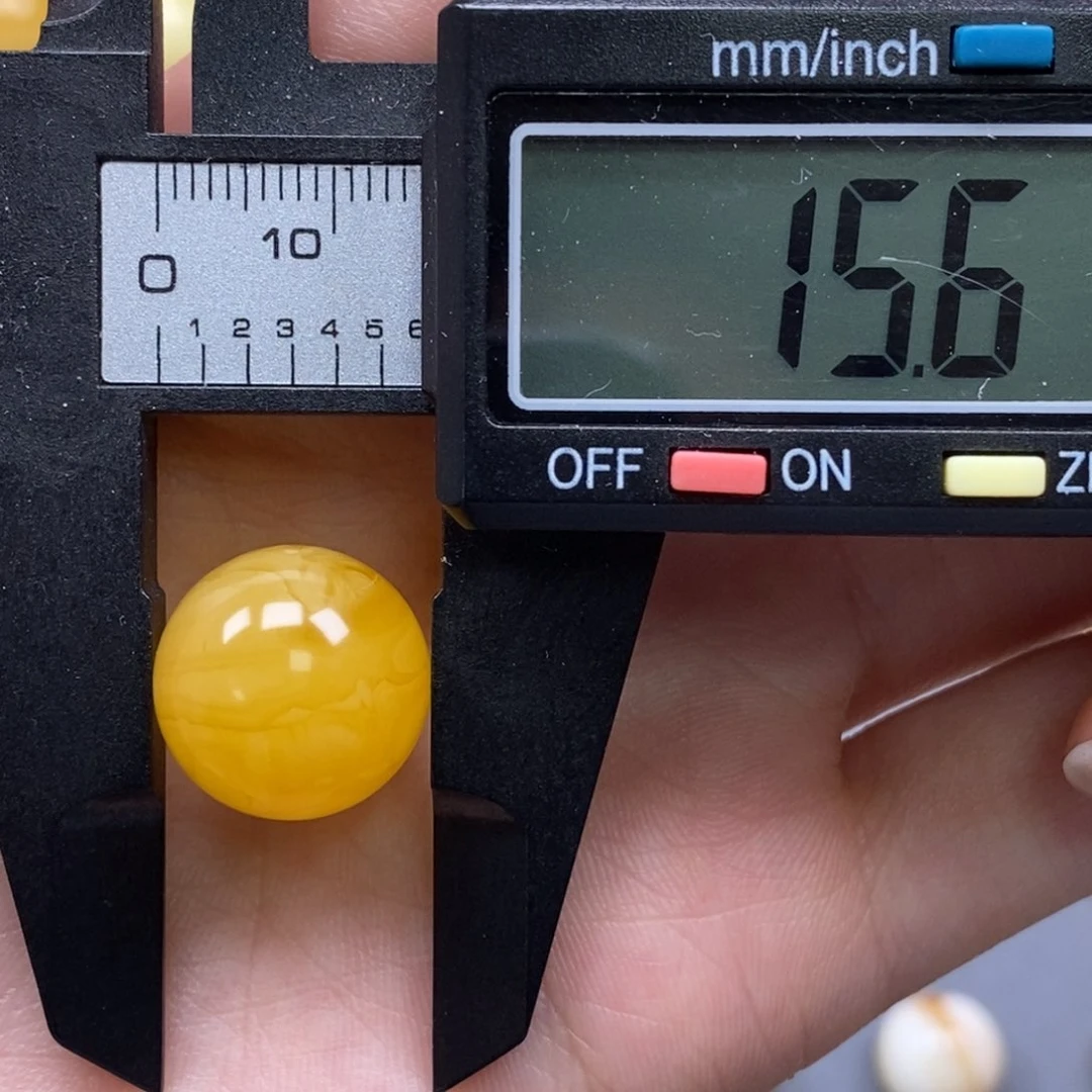 未镶嵌琥珀裸石?*?纯天然