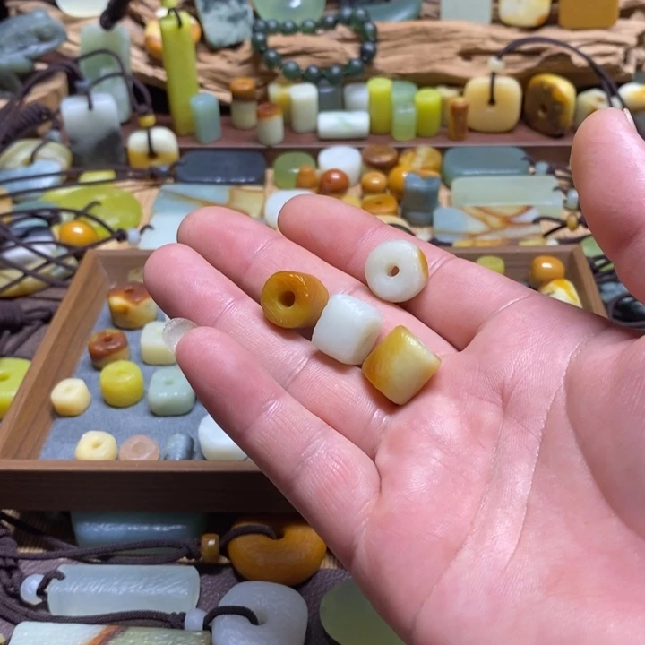 蛇纹石玉未镶嵌挂件三*里