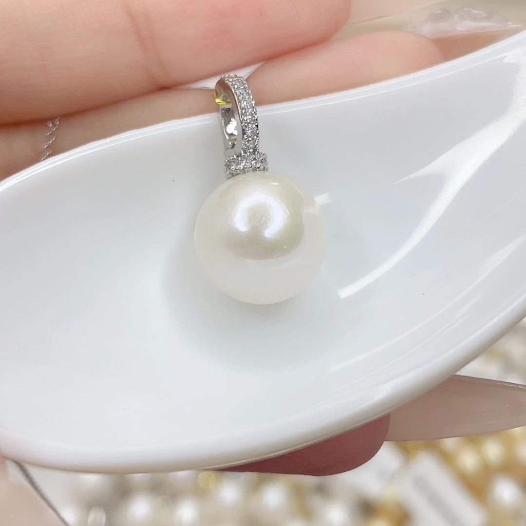 淡水珍珠未镶嵌吊坠(赠链)