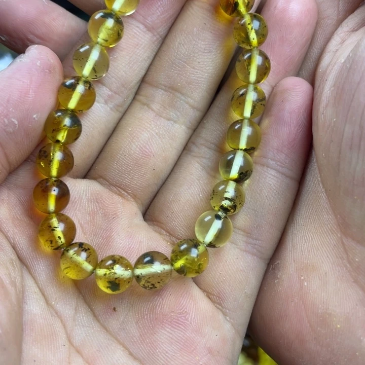 未镶嵌琥珀珠宝奇石