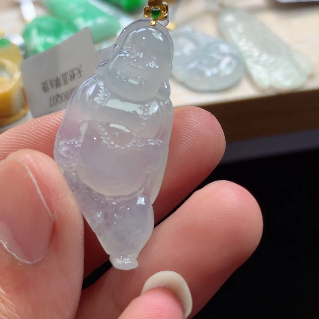 翡翠18K金镶嵌颈饰吊坠