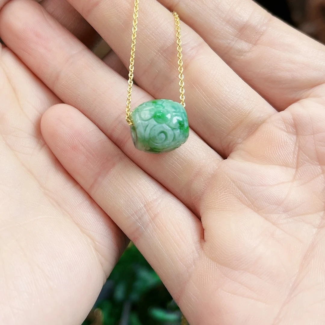 翡翠颈饰未镶嵌吊坠多样性