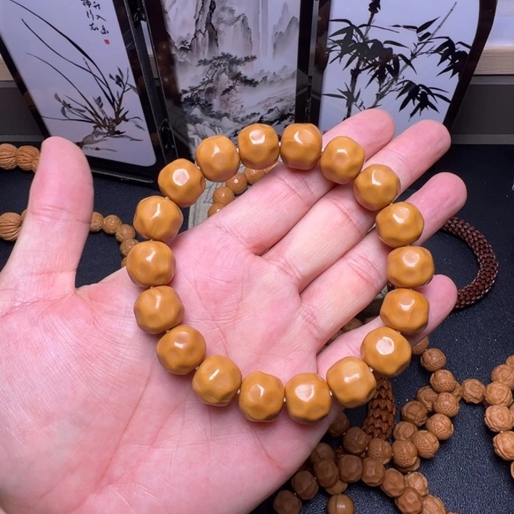 猴头核桃手串大奶酪遐思