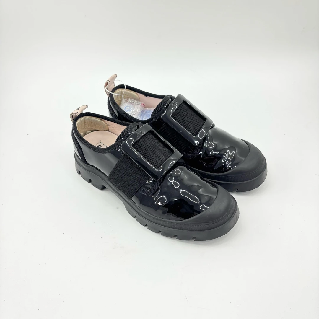 95新 Roger Vivier/罗杰·维威耶 漆皮面一脚蹬板鞋/97新/pp426357