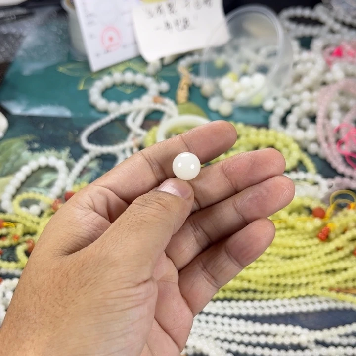 懒***王和田玉（糖玉）未镶嵌手链