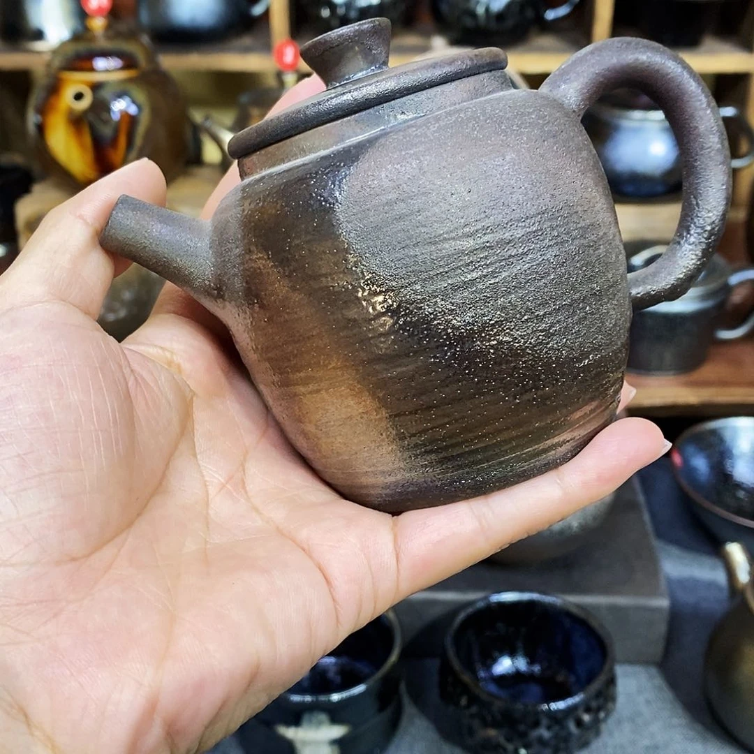 云南建水柴烧特价壶