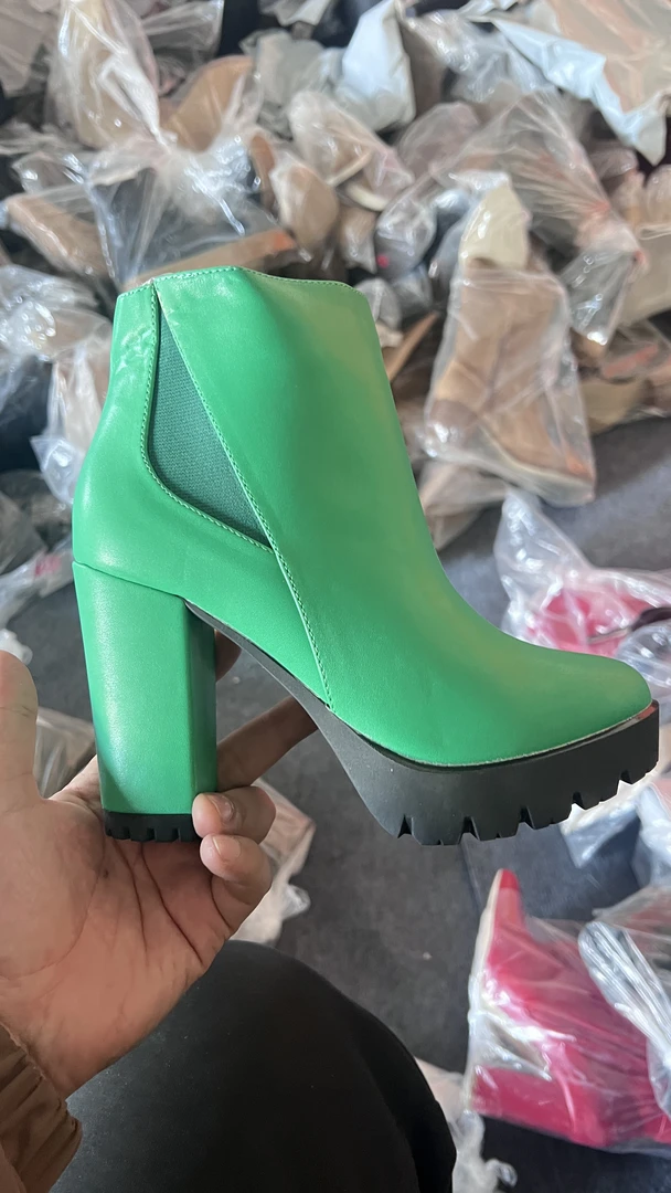 防水台粗跟高跟马丁靴百搭方头靴子漆皮绿色秋冬时尚圆头