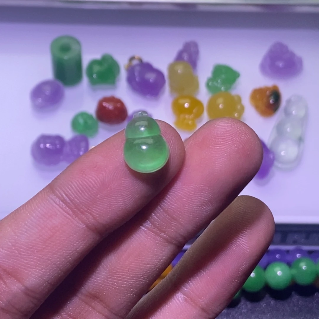 颈饰未镶嵌翡翠吊坠