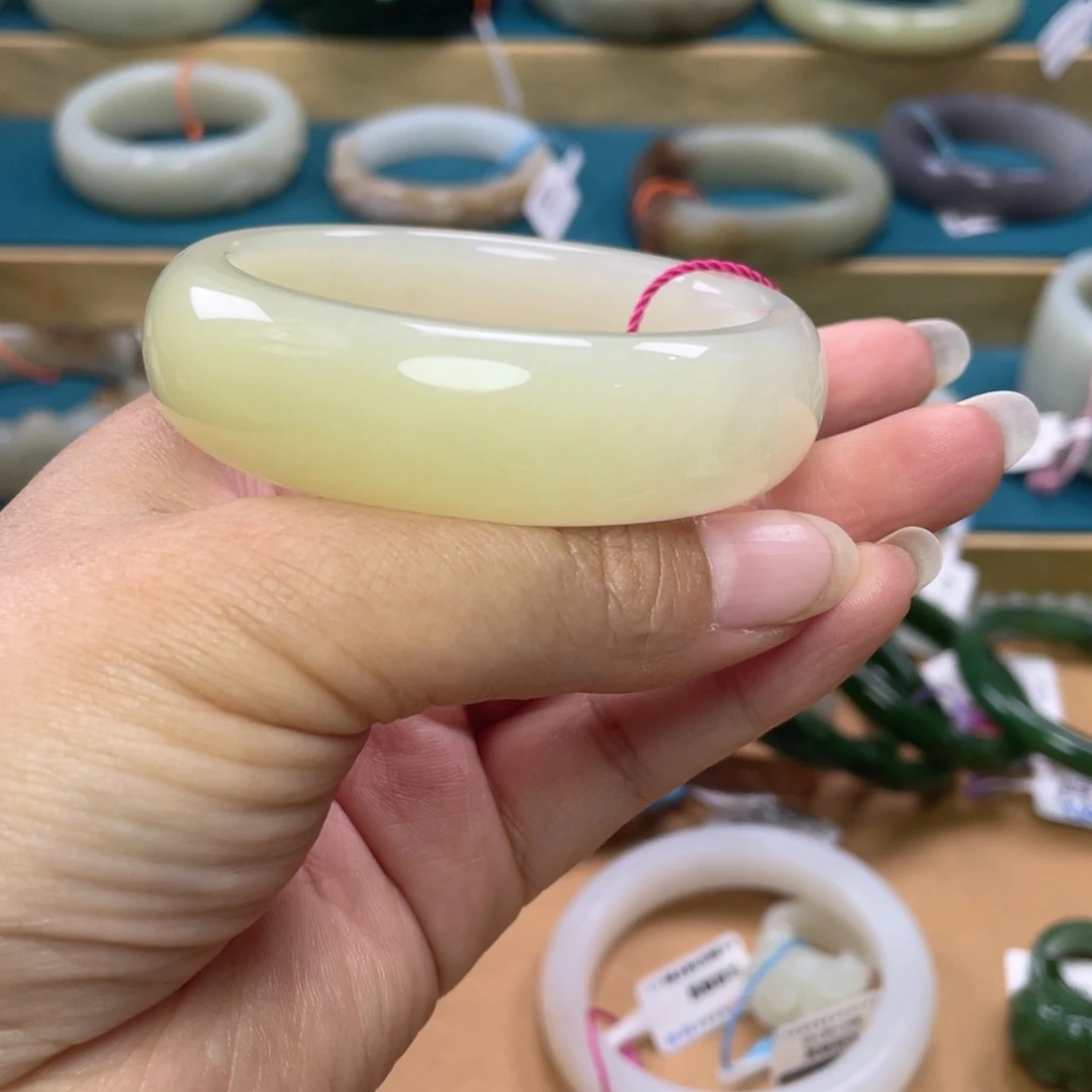 未镶嵌手镯和田玉心****>圈口55
