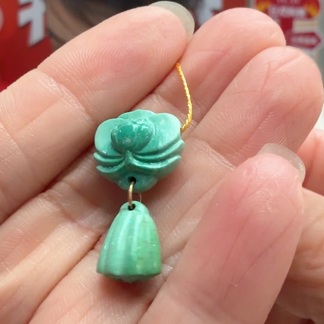 绿松石未镶嵌颈饰