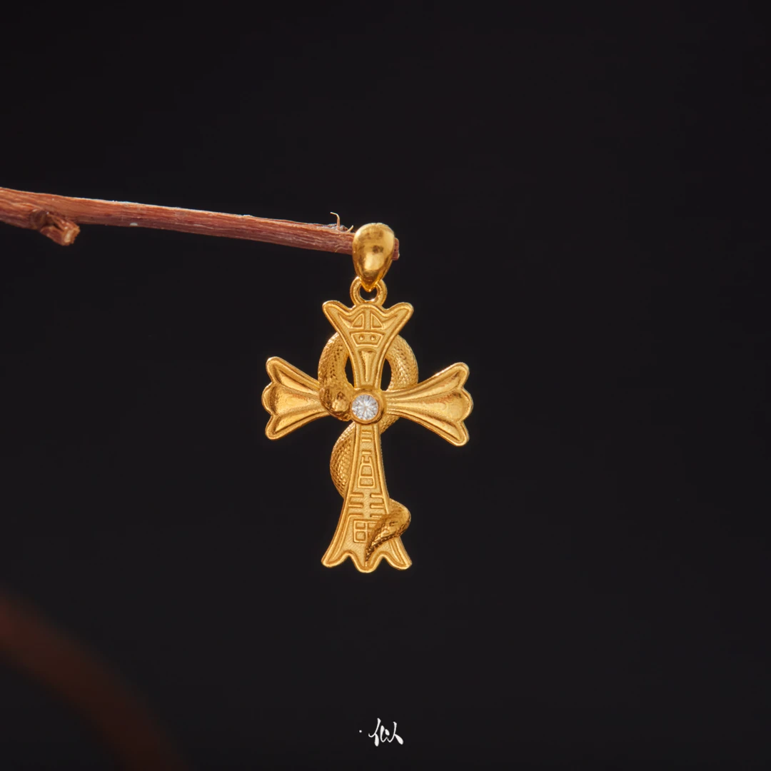 【金遂】·似梓珠宝· 18K金开运F吊坠 SZMDCYF0121