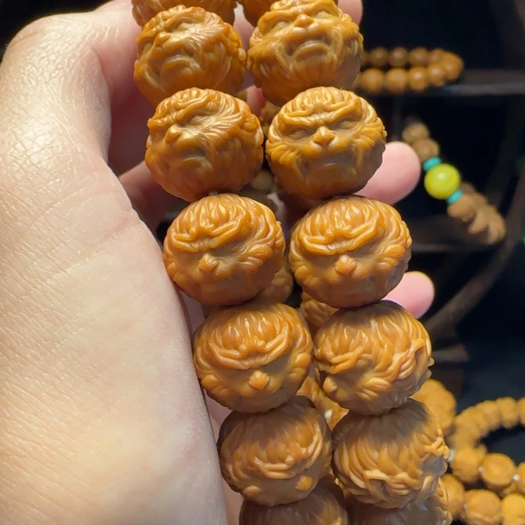 沧***桑吊坠猴头核桃猴头