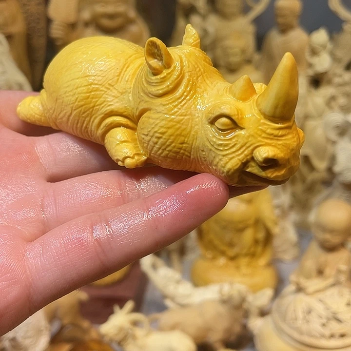 黄杨木小瑕疵犀牛