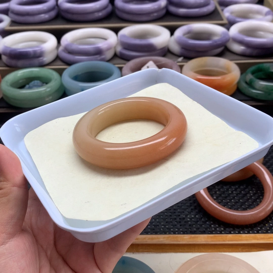 石英岩玉手镯未镶嵌
