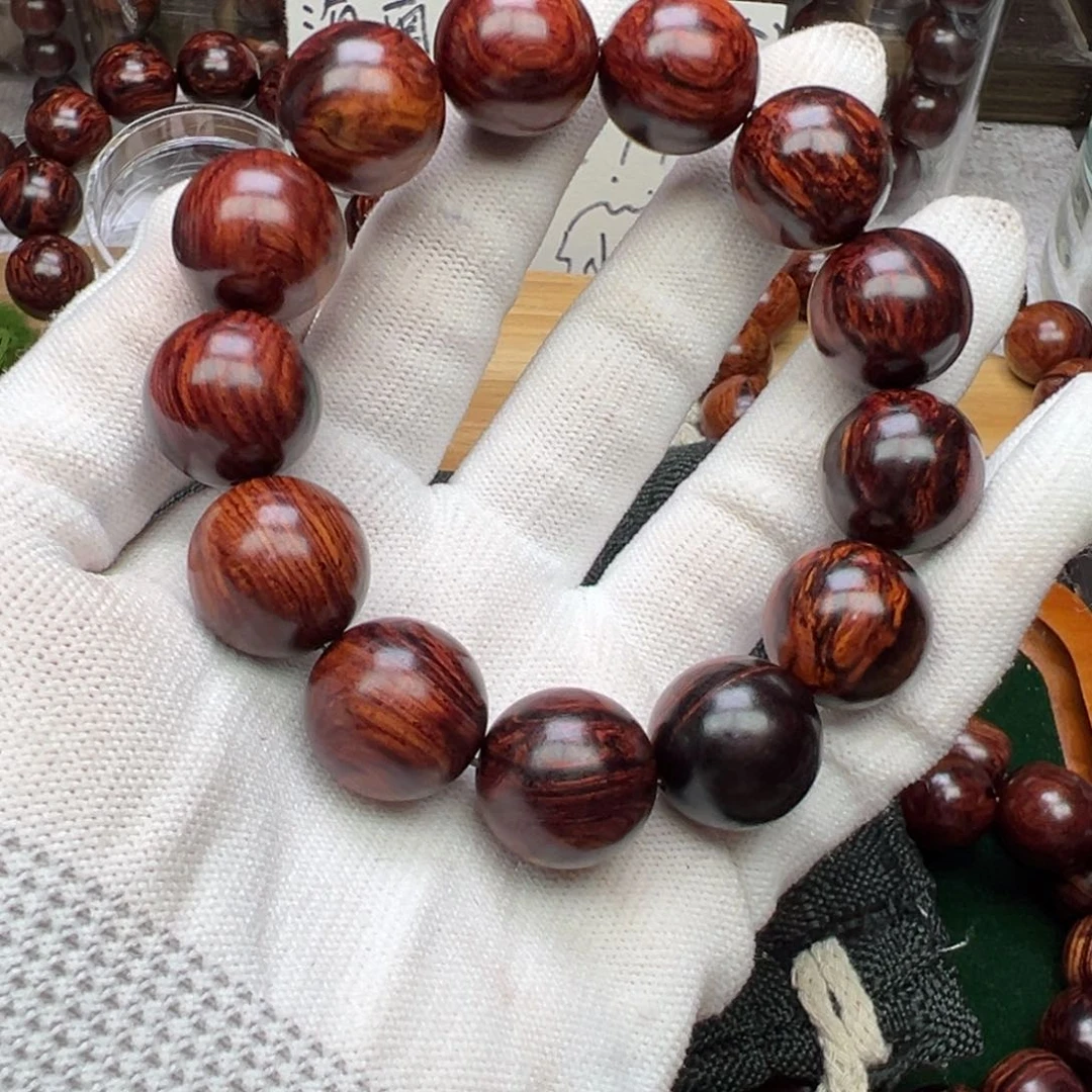 降真香无事牌武**极海南红降1.8黑金火焰纹满结油瑕疵