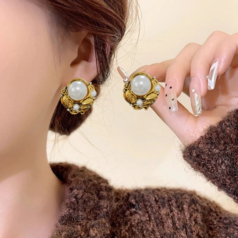 铜合金耳饰 【8048】中古vintage做旧树叶圆形耳环法式复古轻奢耳饰