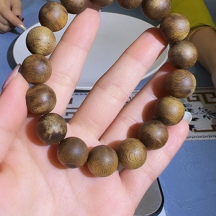 沉香沉香碎屑九九沉乌身圆叶单圈圆珠1.313