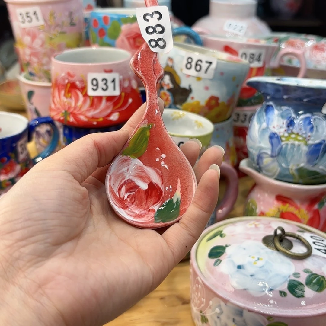 瓷片兔兔盖茨。兔兔