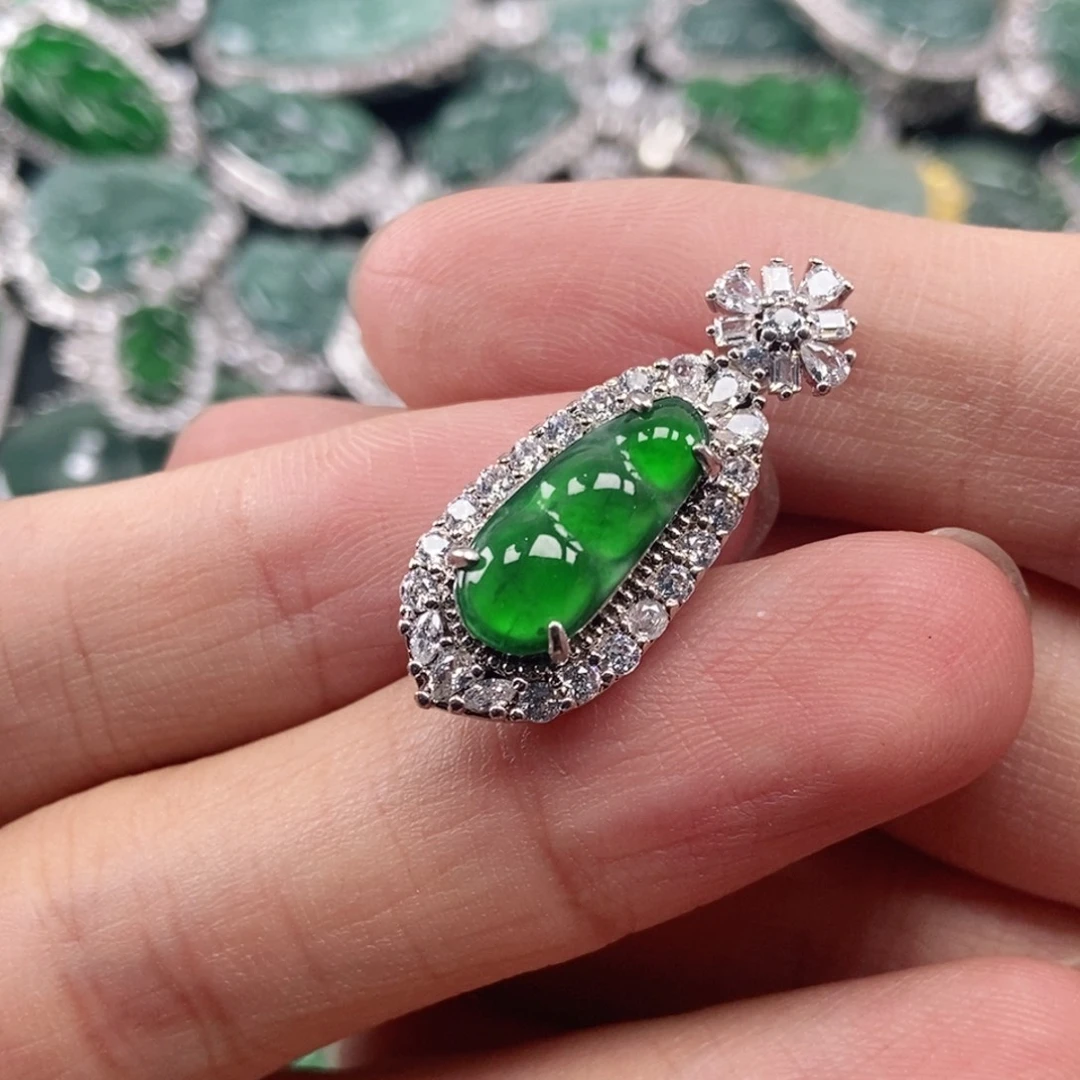 翡翠未镶嵌吊坠(不含链)