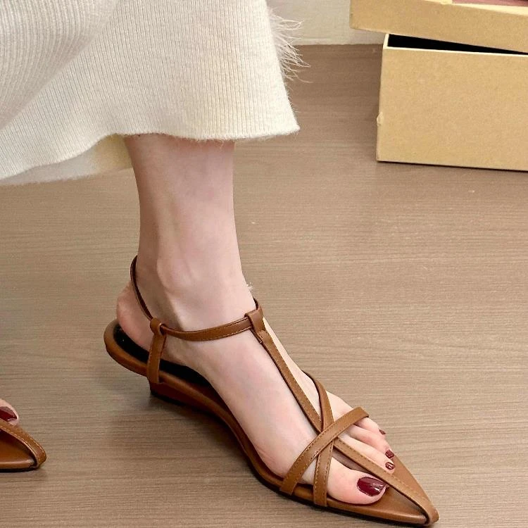潮牌气质银色尖头交叉一字带坡跟凉鞋女2025夏季新款韩版通勤凉鞋