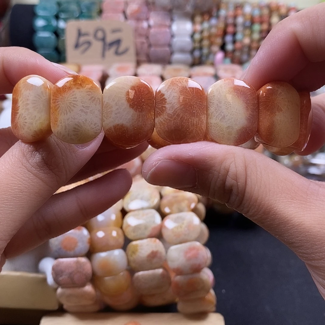 硅化珊瑚（珊瑚玉）未镶嵌手牌  上新 30