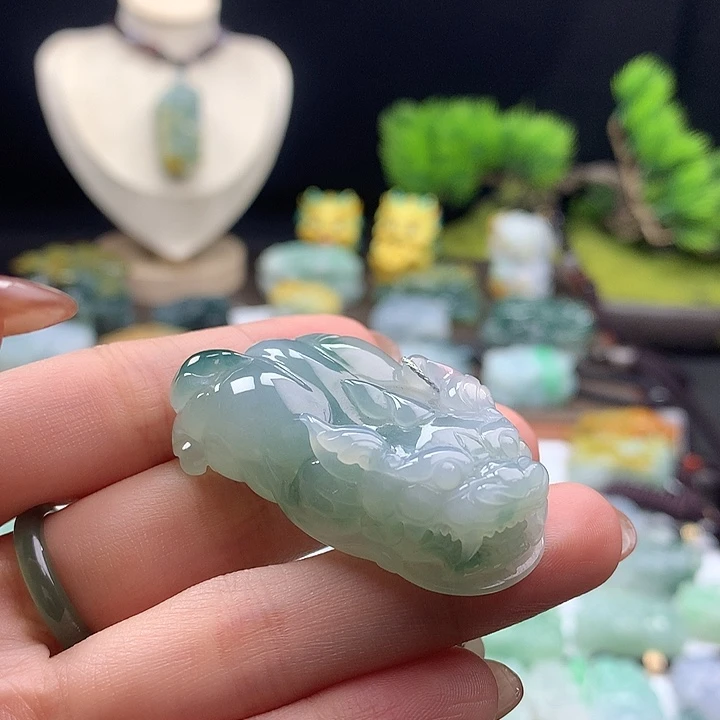 翡翠未镶嵌颈饰貔貅11