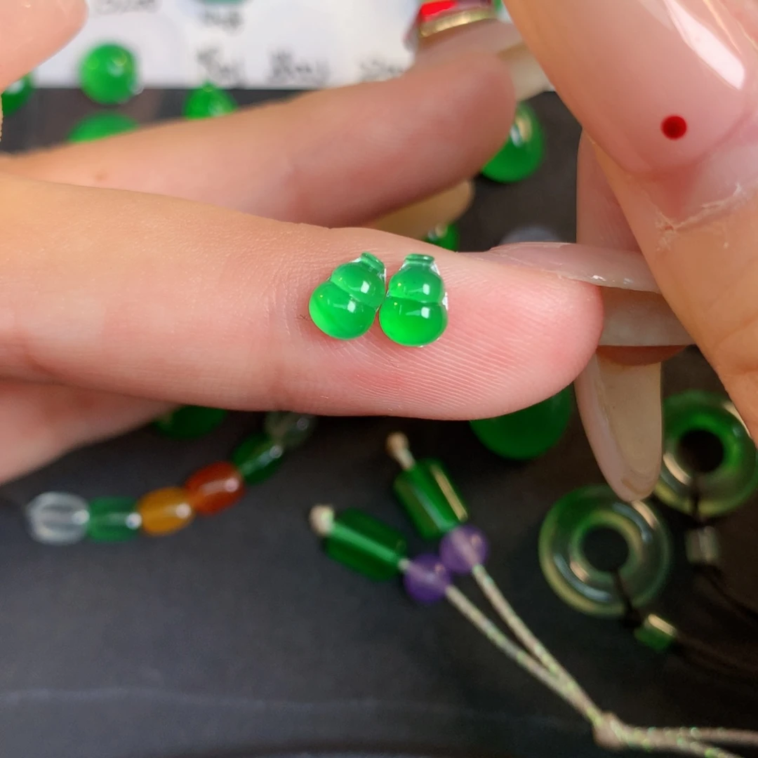 翡翠裸石翡翠翡翠5.9-4.47-2.78