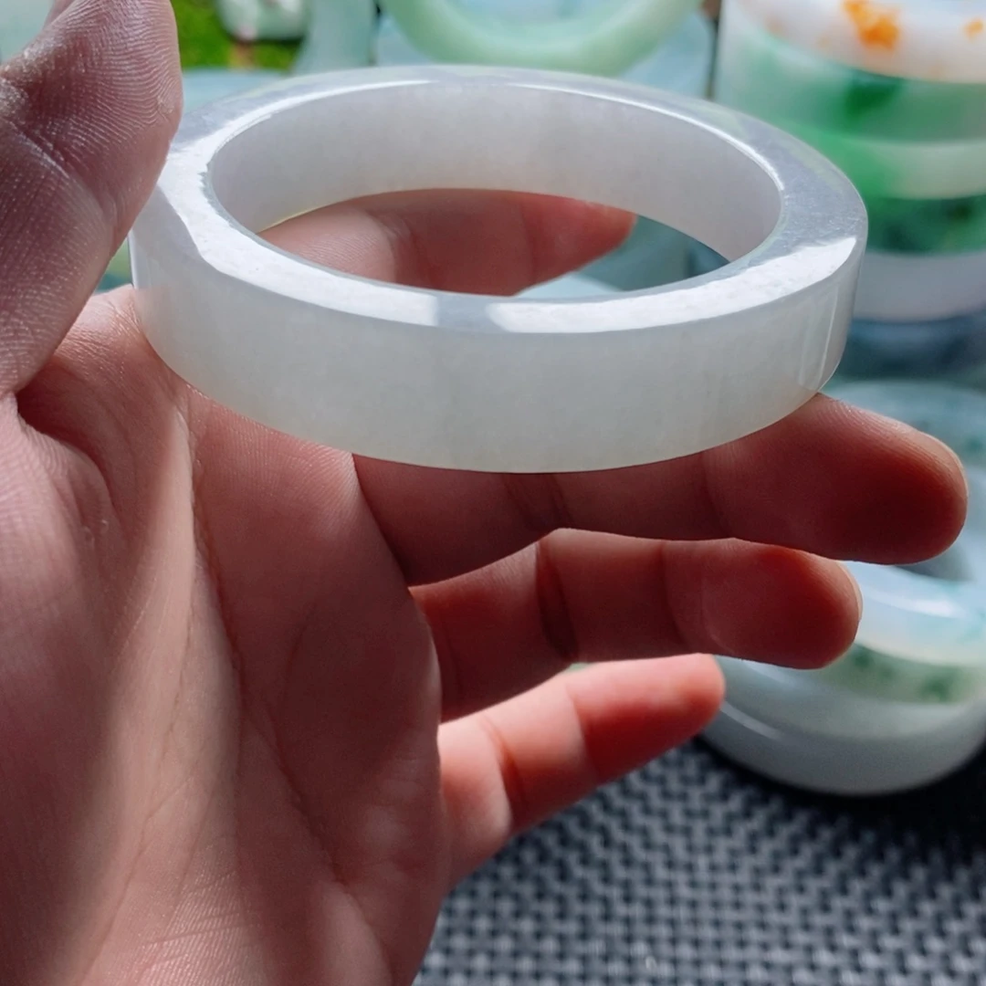 定制翡翠手镯未镶嵌清**沐