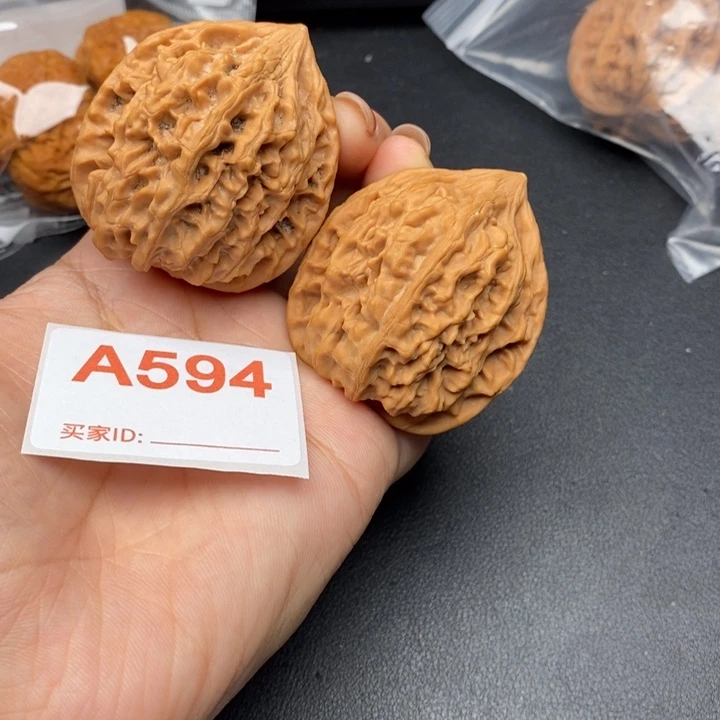 文玩核桃吊坠核桃