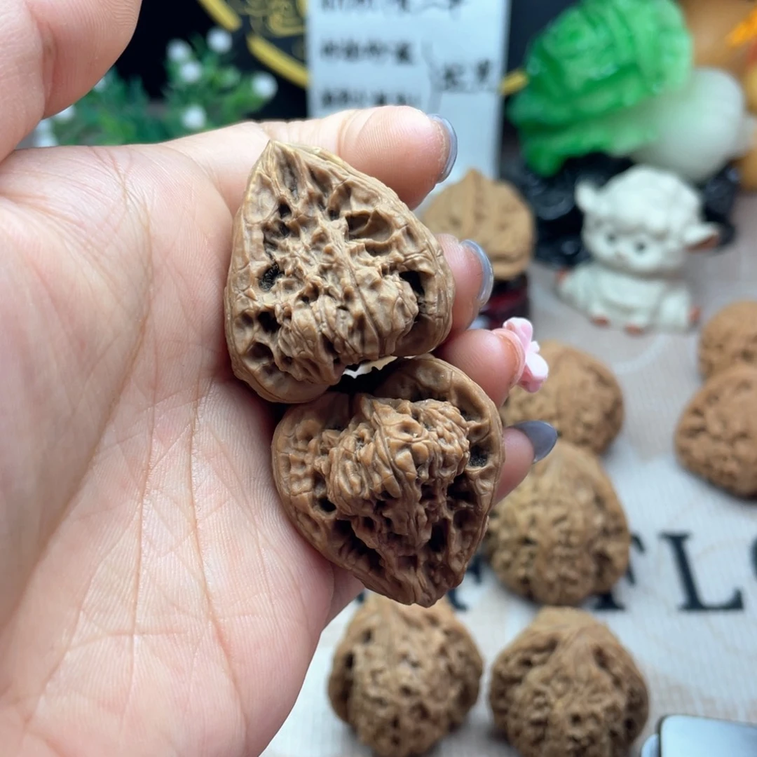 ○***i文玩核桃吊坠涿鹿南疆