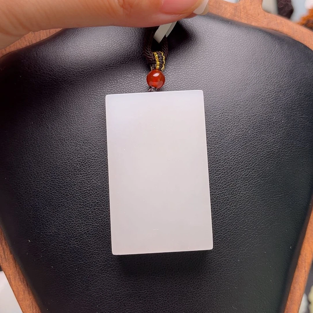 不***名和田玉未镶嵌颈饰