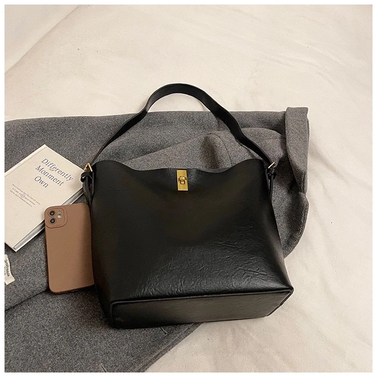 高级感水桶包大众通勤斜挎包百搭时尚简约潮流大容量包包肩包