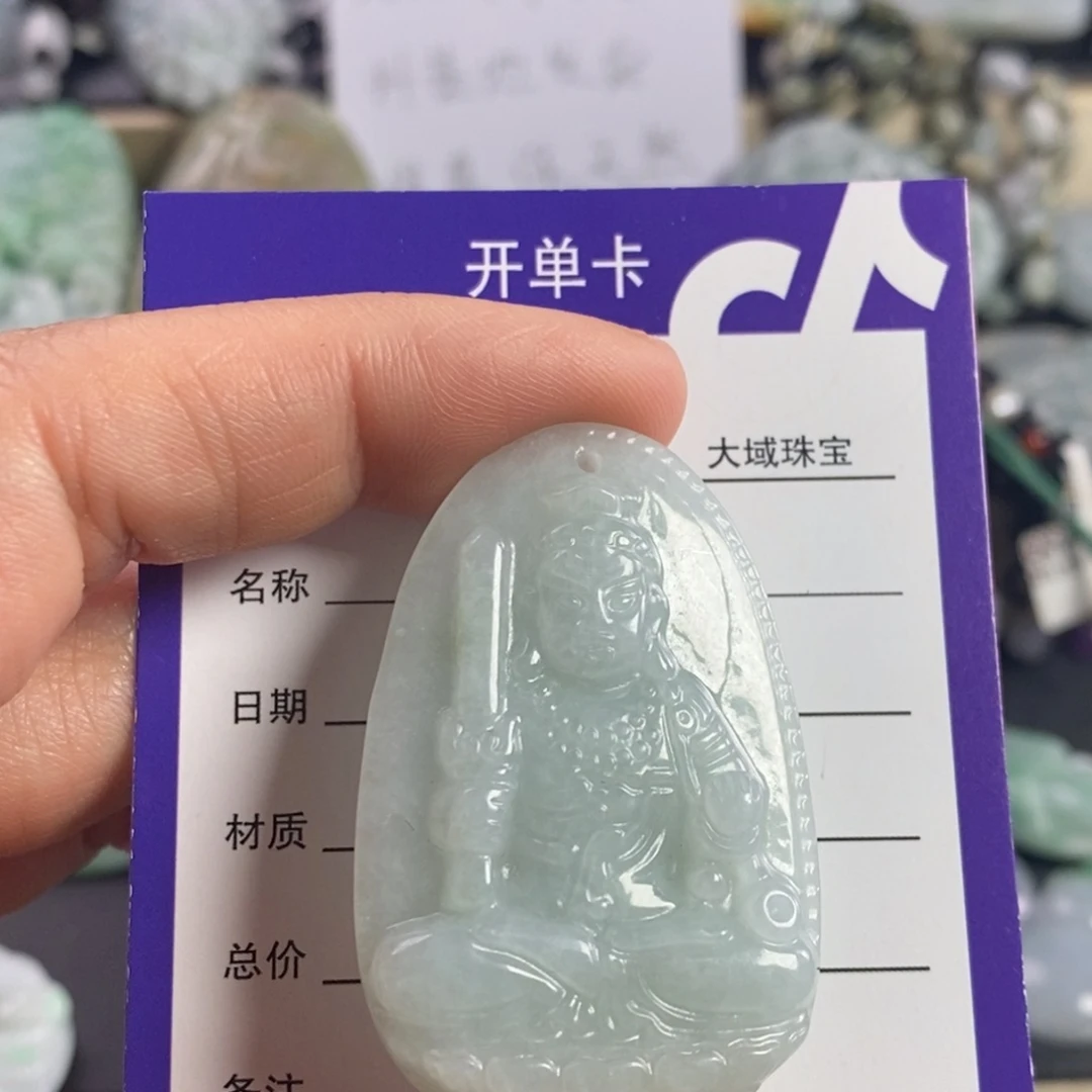 翡翠颈饰未镶嵌不动明王