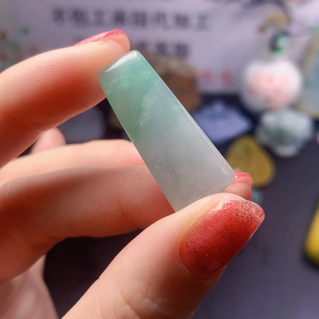 颈饰未镶嵌翡翠会****子