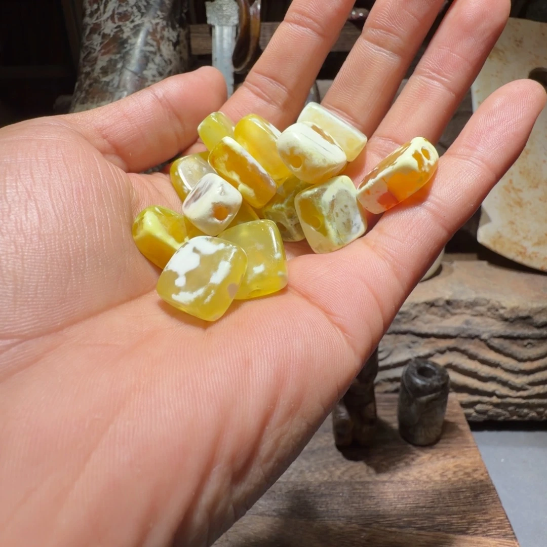 荣***堂和田玉（糖玉）未镶嵌颈饰