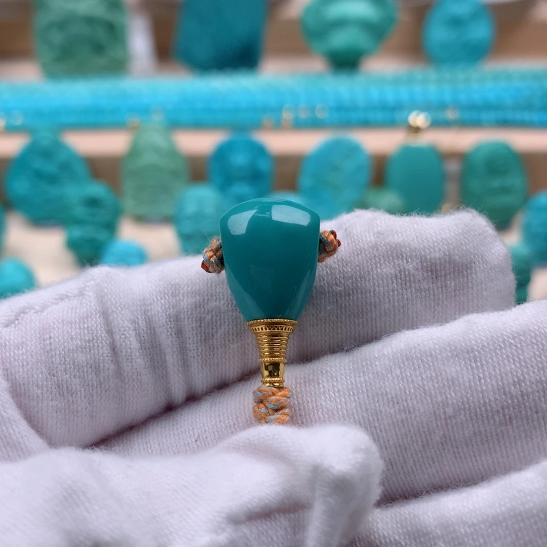 绿松石配饰18K金镶嵌侧****?