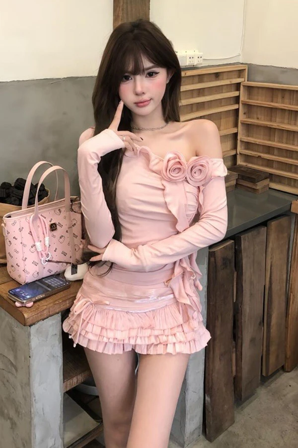 纯欲风辣妹露肩修身针织上衣