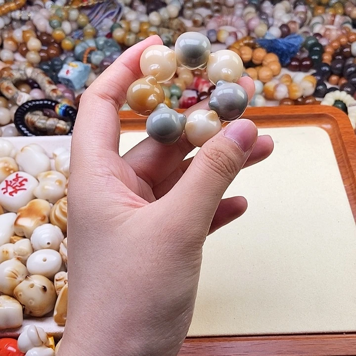 Ω***Ω菩提根/象牙果吊坠18