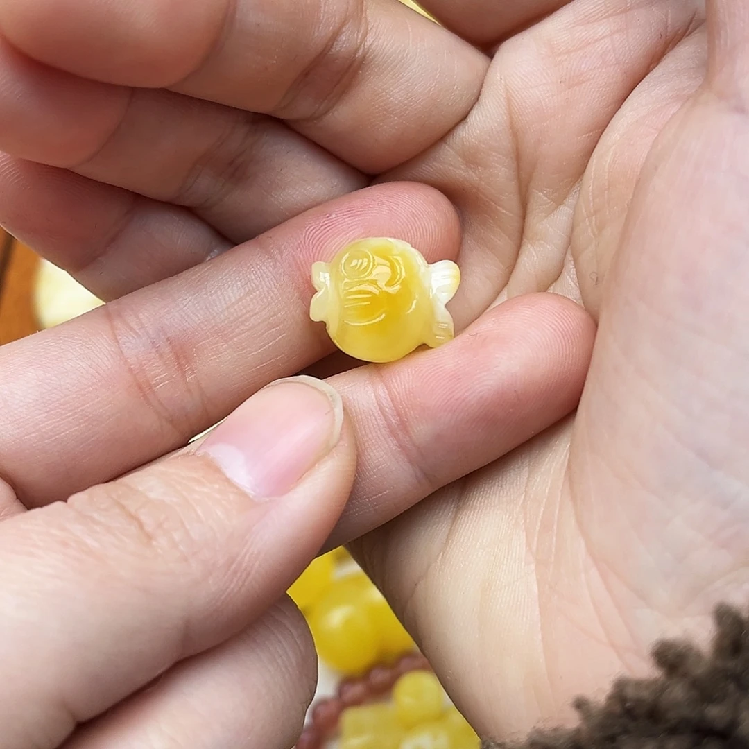 蜜蜡未镶嵌裸石天然