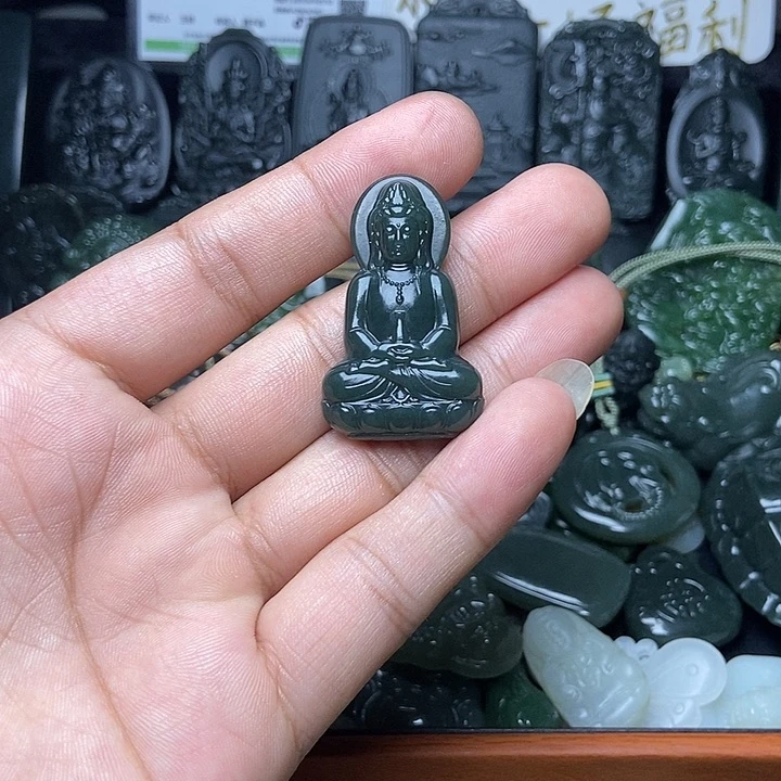 颈饰未镶嵌和田玉秦*