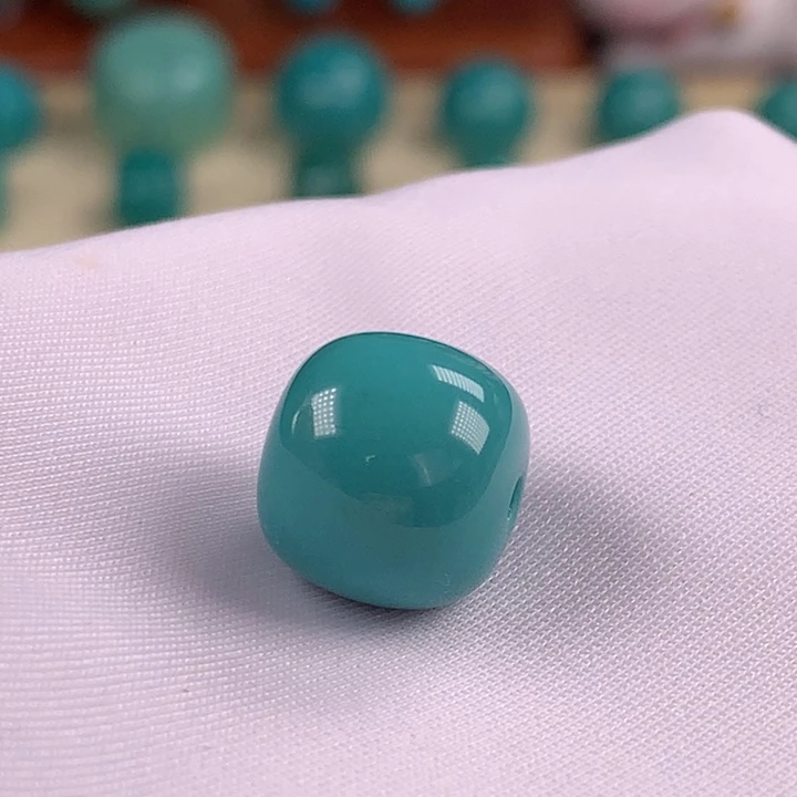 绿松石未镶嵌珠宝奇石12.2x11.2mm