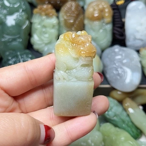 颈饰未镶嵌和田玉雪***花