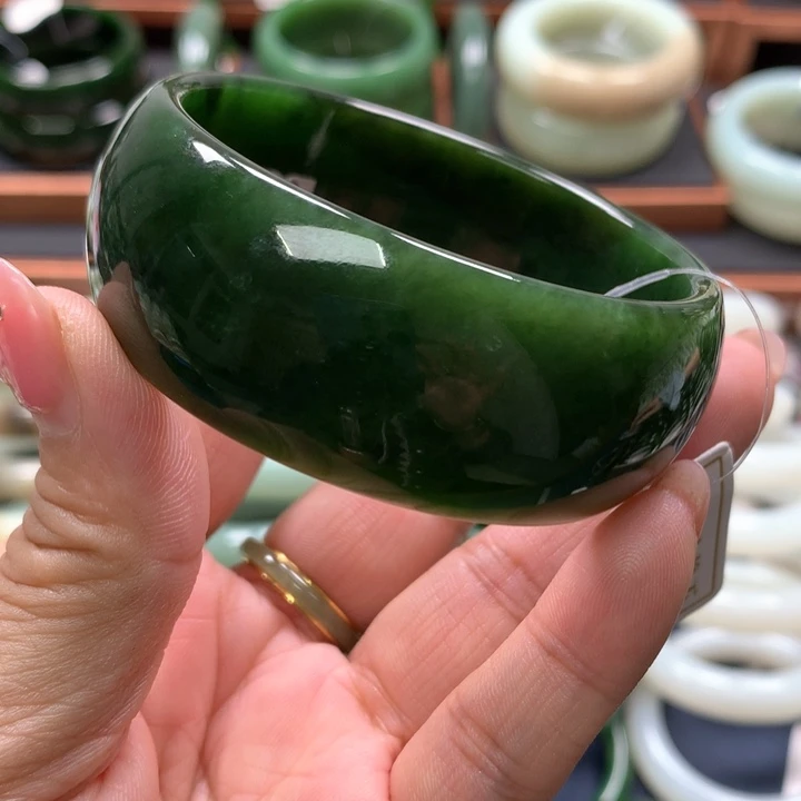 【闪购商品】未镶嵌手镯和田玉（碧玉）33